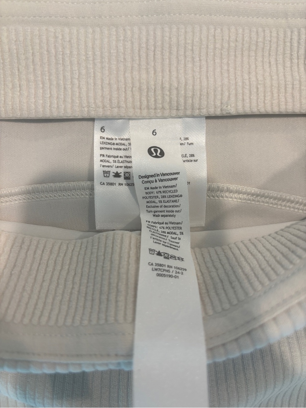Lululemon Ribbed Softstreme
High-Rise Short 2" Bone Size 6 |
Ultra-Soft Lounge - Picture 3 of 14